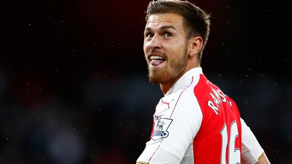 Aaron Ramsey: Chuyện kể về lời mời từ Sir Alex Ferguson và quyết định định mệnh với Arsenal