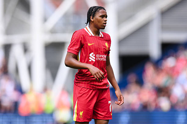 Thần đồng 16 tuổi Rio Ngumoha: Liệu giấc mơ Quả bóng Vàng có thành hiện thực tại Anfield?